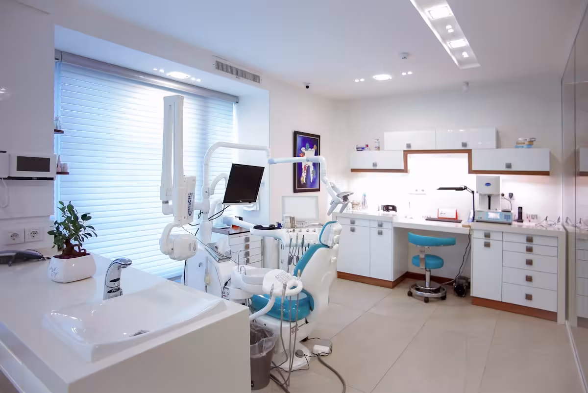 Modern dental treatment room at Empire Dental Clinic
